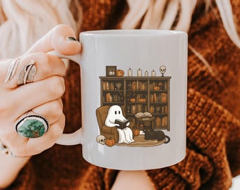 Halloween Ghost Reading Mug Cute Spooky Book Lover Mug Black Coffee Cup with Ghost Bookshelf & Pumpkins Cozy Fall Gift Skeleton Mug
