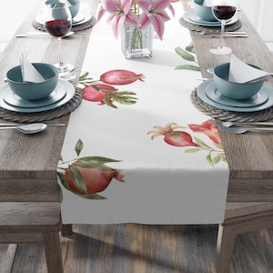 Shana Tova Rosh Hashanah Table Runner | Pomegranate Holiday Table Decor | Jewish New Year Home Decoration | Judaica Gift for High Holidays