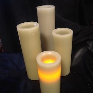 Flameless Flickering candles 12 pack, light green Flameless, Battery Operated Flickering Led