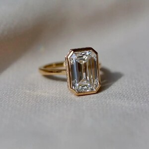 Emerald & Fancy Intense Pink Round Cut Bezel Set Engagement Ring , Solitaire Moissanite Ring , Diamond Ring , Yellow Gold Engagement Ring