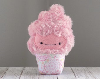 Cupcake stuffed toy plushie in light pink, cute kawaii cupcake plushie, stuffed toy cupcake, cute food stuffed toy, kawaii food plushie