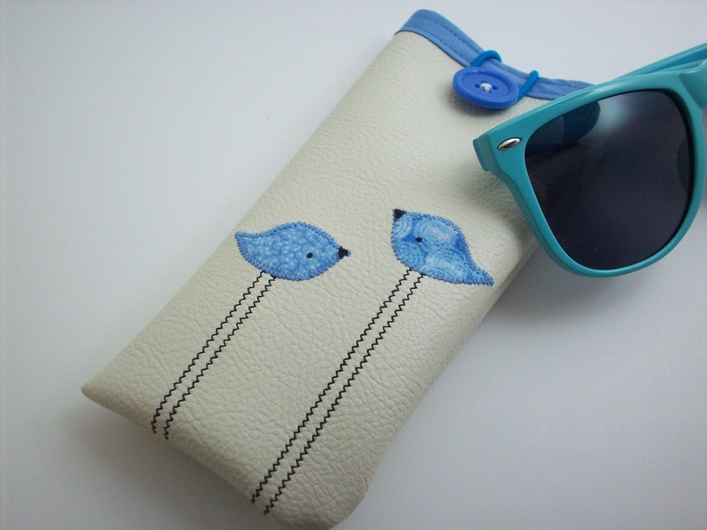 Eyeglass case in cream with blue birds image 4