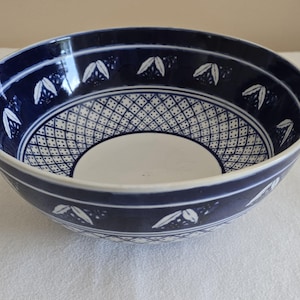 Vintage Asian Style Blue & White Decorative Bowl 10&quot;