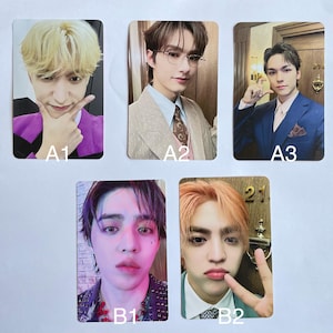 Dezessete Photocards Oficiais Espalhe emoções e Feliz Burstday Peças Aleatórias