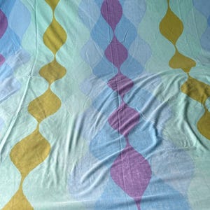 Vintage 1970&#39;s Cannon Royal Family &#39;Seven Seas&#39; Twin Flat Sheet Purple Blue Green w/ FLAWS