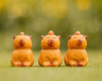 Hand-Carved Wooden Capybara Figurines - Adorable Animal Sculptures Trio - Rustic Home Decor Collectibles
