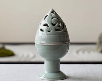Bruciatore di incenso a calice alto in celadon - Incensiere a calice in ceramica traforata