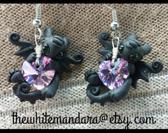 Kolczyki Toothless Purple Heart Night Fury, prezent wielkanocny na Dzień Matki