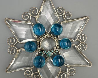 Crystal Snowflake Suncatcher – Aqua Glass Beads & Vintage Brooch