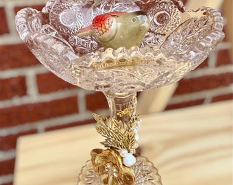 Cardinal Song Candy Dish – One-of-a-Kind Vintage Crystal Candy Dish with Ceramic Bird