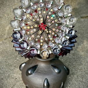 Halverwege de eeuw stijl sieraden bloem sculptuur, vintage broche kunst, atomic glamour decor, handgemaakte aardewerk vaaskunst, montage sculptuur, 6 x 4"