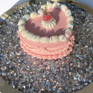 Herz Kuchen Schmuckschatulle - Faux Frosting Schmuckschatulle mit Spiegel - Kirschverzierte Aufbewahrung - anpassbares Geschenk für Sie