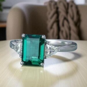 Emerald-Cut Emerald Three-Stone Ring in 14k White Gold, Emerald Engagement Ring with Diamond Side Stones, Classic Bridal Ring, Solid Gold