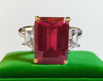 エメラルドカットルビースリーストーンリング（ダイヤモンド付き）、14Kホワイト、イエローゴールドエンゲージカクテルリング、ラージルビーブライダルウェディングリング、ファインジュエリー