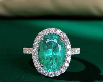 Oval Emerald Halo Ring in 14K Gold or Silver, Large Emerald Engagement Ring, Diamond Statement Ring, Precious Halo Ring, Solid Gold Jewelry