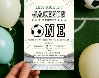 Plantilla editable de invitación de cumpleaños de fútbol, invitación de fútbol, invitación de fútbol infantil, descarga instantánea, Canva. Invitación de fútbol "Let's Kick it"