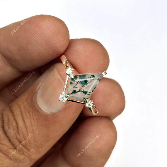 Kite Moss Agate Ring: Sterling Silver Solitaire Engagement