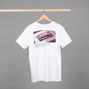 T-shirt JavaScript-ontwikkelaar, programmeercadeau, T-shirt techneut, shirt computerliefhebber, codeerhumorkleding afbeelding 3