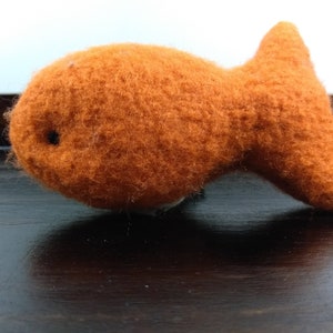Felted wool cat toy goldfish with organic catnip- bright orange. Ecofriendly handknit kitty gift. Durable  feline fun for your furry friend