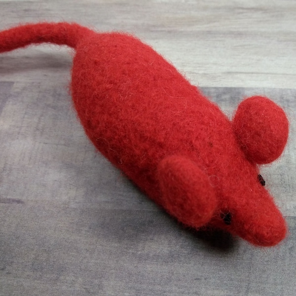 Felted wool cat toy mouse with organic catnip in deep bright red. Ecofriendly handknit kitty gift. Durable  feline fun for your furry friend