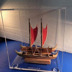 Hokule'a - Etsy