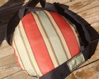 Cat Bed, Black with Red Green Stripe, Single Level Kitty Cloud