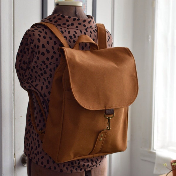 Backpack with laptop pocket (brown) - Izumi Momen compact comb #8 cotton canvas-