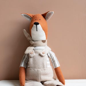 Zorro de peluche compañero de abrazos para bebé niño pequeño hecho a mano/cosido. Juguete de zorro de 40 cm, decoración de habitación infantil con temática de bosque.