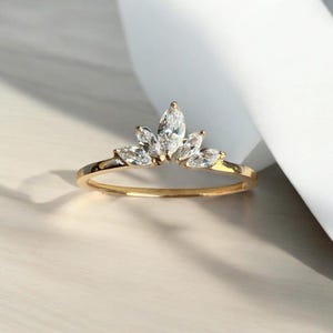 Anillo Marquesa, Anillo de Diamantes, Anillo Minimalista, Anillo Delicado, Anillo de Plata Esterlina, Anillo Apilable de Oro, Regalo para ella, Anillo Delicado