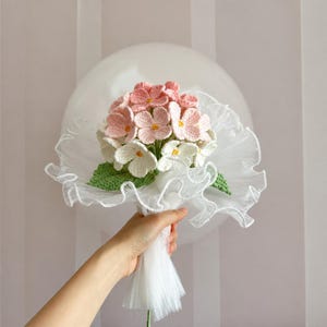かぎ針編みの紫陽花アレンジメント、窓辺の静物写真用小道具（美的感覚に優れたニュートラルなデザイン）