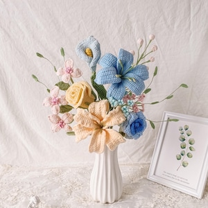 Lily & Rose Flower Bouquet Low Sew Crochet Pattern – Amigurumi DIY Plushie PDF Tutorial, Sweet Gift for Her