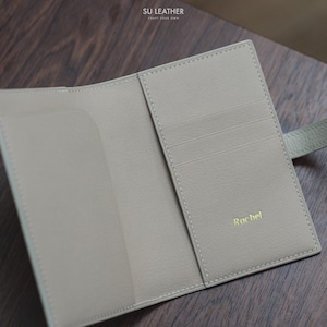 Personalisierte handgefertigte Togo-Leder-Passhülle - Luxuriöse Kalbsleder-Reisebrieftasche - Benutzerdefinierter Pass-Inhaber