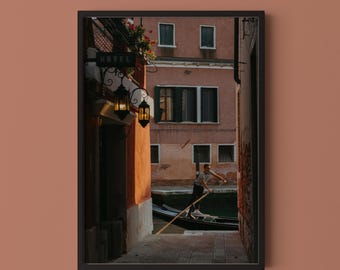 Venice Gondolier Print // Italy Travel Photography