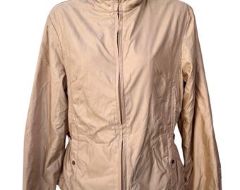 Giacca vintage Chanel beige a collo alto con zip, leggera in nylon.