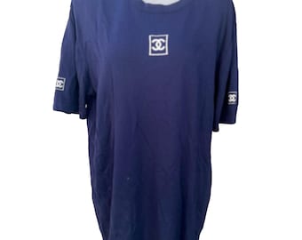T-shirt vintage Chanel blu navy in maglia con logo CC