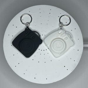 3D Printed Camera Keychain with Hidden Photo Tray – Mini Memory Keepsake & Cute Gadget Gift