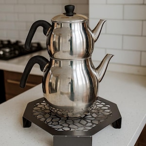 Geometric Metal Trivet: Modern Hot Pot Stand, Kitchen Counter Protector