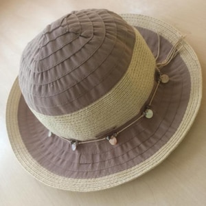 Laura Biagiotti Beige Strand Floppy Hut mit breiter Krempe