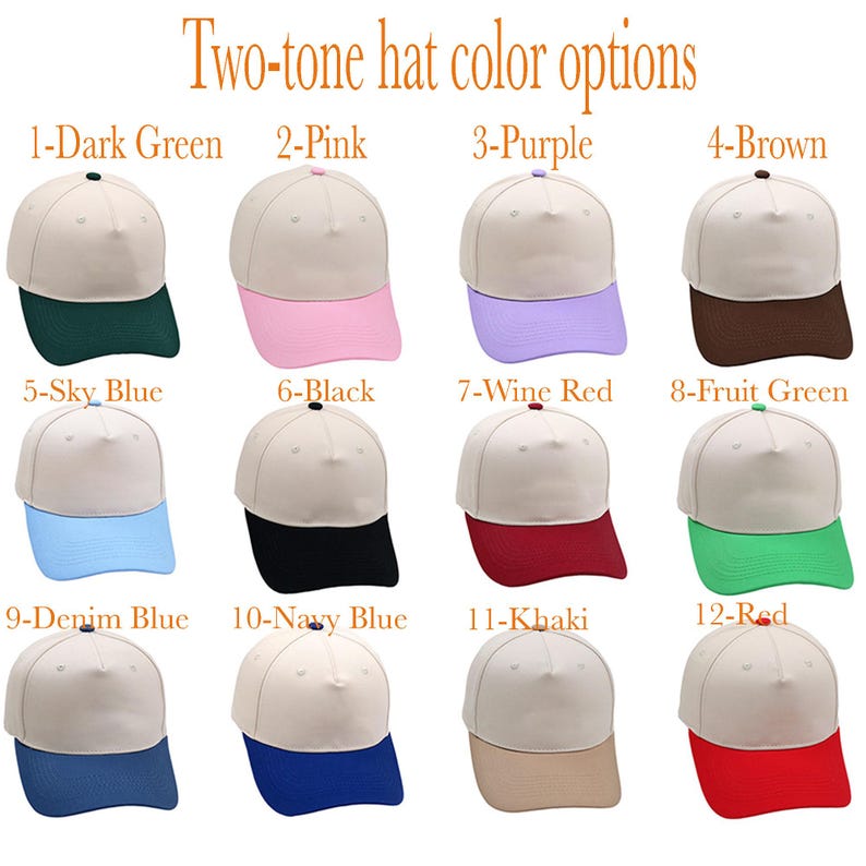 Op de afbeelding: Een raster van twaalf tweekleurige baseballpetten met gebroken witte kronen en gekleurde kleppen, genummerd van 1 tot 12 met tekst waaronder Dark Green, Pink, Purple, Brown, Sky Blue, Black, Wine Red, Fruit Green, Denim Blue, Navy Blue, Khaki en Red.
