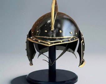 Handcrafted Medieval Spartan Helmet with Wooden Display Stand – Greek Warrior Armor Helmet for Cosplay, Reenactment & Home Decor