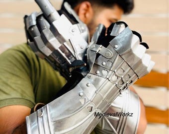 Handmade Steel Knight Gauntlets for Medieval LARP Cosplay Armor
