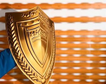 Medieval Gold Shield Wall Decor – Royal Crest Knight Armor, Cosplay & LARP Prop