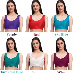 Puede incluir: Una colecci&oacute;n de seis tops sin mangas en varios colores: morado, rojo, azul cielo, azul turquesa, blanco y vino. Cada top presenta un dise&ntilde;o de cuello en V. Los colores est&aacute;n etiquetados con texto debajo.