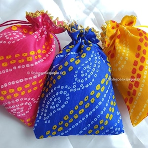 Jaipuri Bandhej Potli Bags, Shagun Jewelry Dry Fruit Coin Pouches, Indian Purse For Ladoo, Varalakshmi Pooja Return Gift, Thambulam Favors.