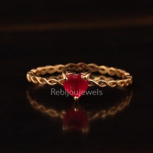 Anillo de rubí con forma de corazón, plata de ley chapada en oro, anillo de promesa con banda trenzada