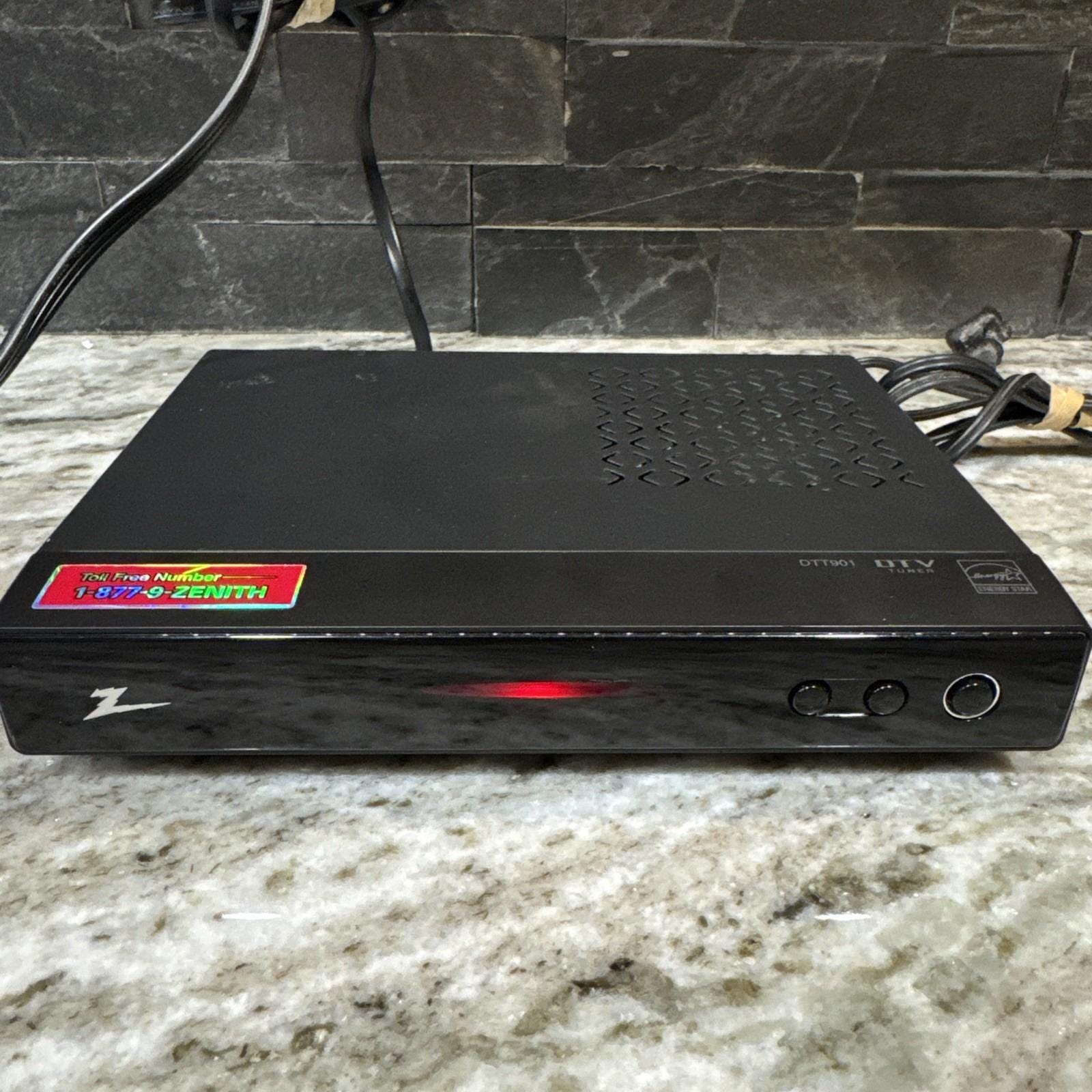 Zenith DTT901 Digital TV Tuner Converter Box W/0 Remote W/ Audio