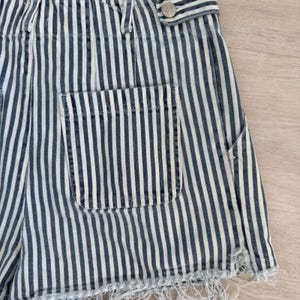 BDG Urban Outfitters Gestreifte Damen-Jeansshorts W29 Raw Hem Y2K Bild 9