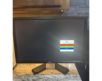 Dell E228WFP 22-Zoll-Monitor mit Standfuß, Stromkabel, sehr guter Zustand