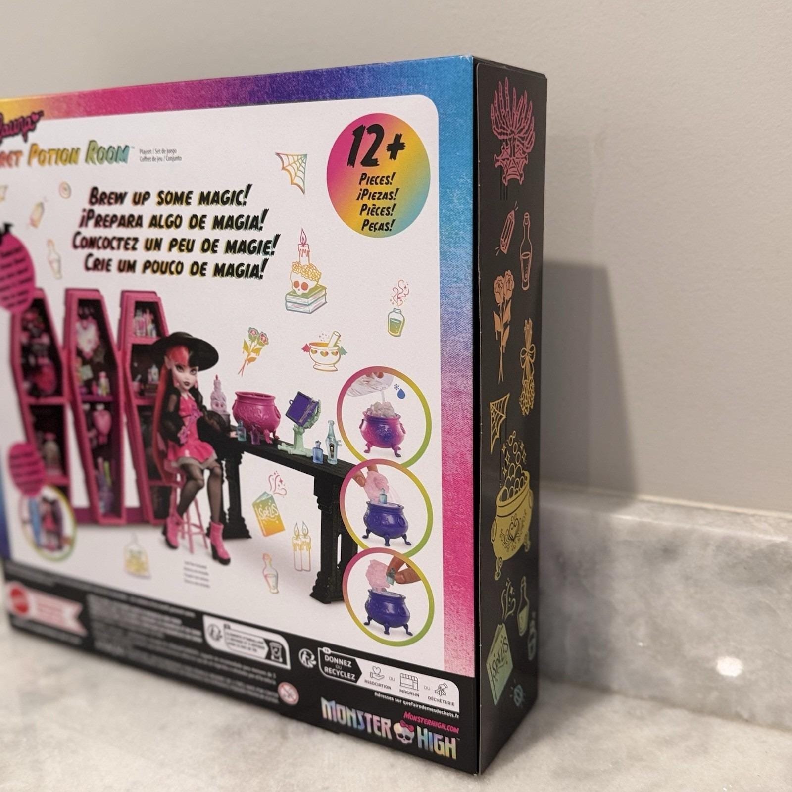 Monster High Draculaura Secret Potion Room Playset Mattel NIB With 12 ...