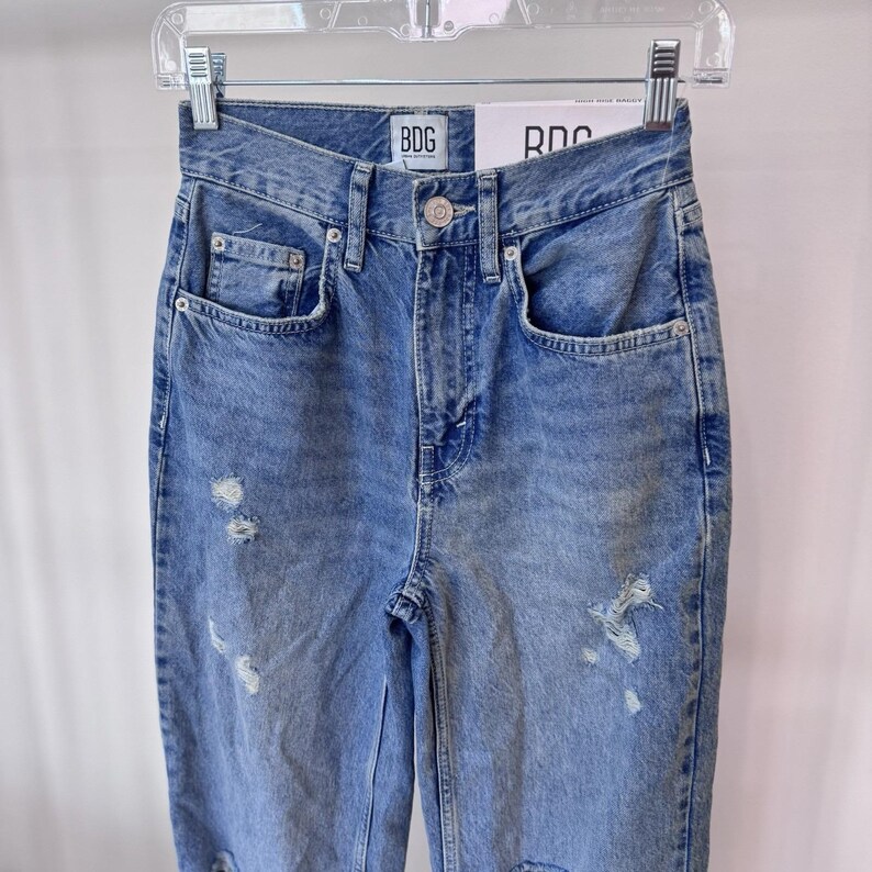 Vaqueros desgastados holgados de tiro alto BDG NWT talla 24 Urban Outfitters imagen 2